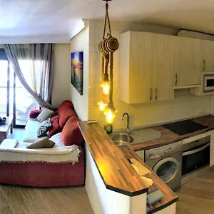 Coqueto En Puerto Marina Con Piscina Apartamento