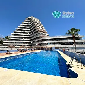 Skysea Puerto Marina Apartamento